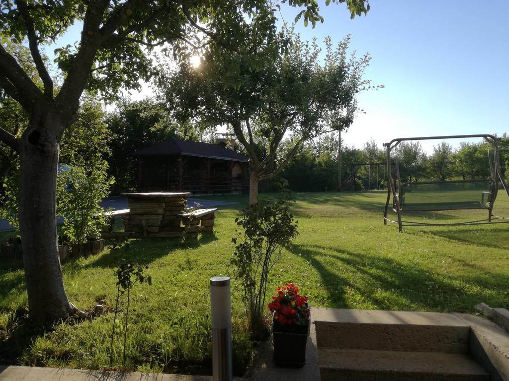 Guesthouse Sebalj Rakovica Exteriör bild